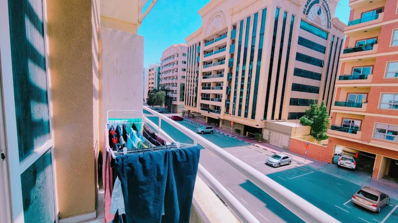 Call Us Dubai Exterior foto